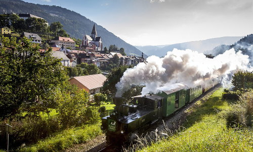 Mit der Bergbahn am Aachensee entlang